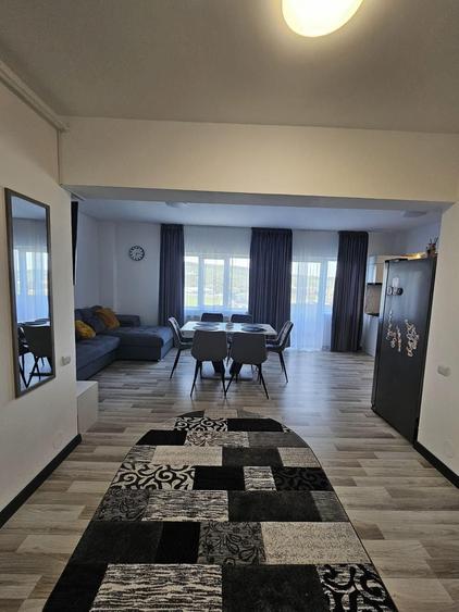 Apartament cu 3 camere decomandat în Jucu