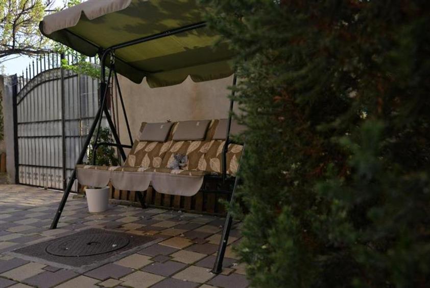 Casă individuală cu 9 camere cu Teren 186 Mp în Doamna Ghica
