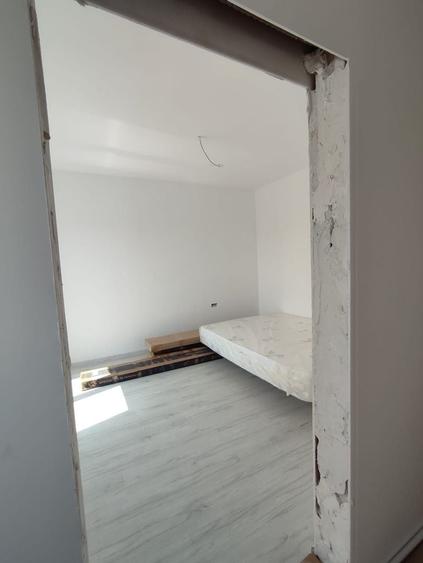 Duplex cu 3 camere cu Canalizare în Nord-Est