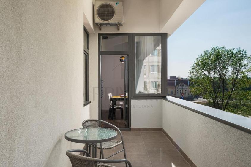Apartament cu 2 camere decomandat, mobilat în Semicentral