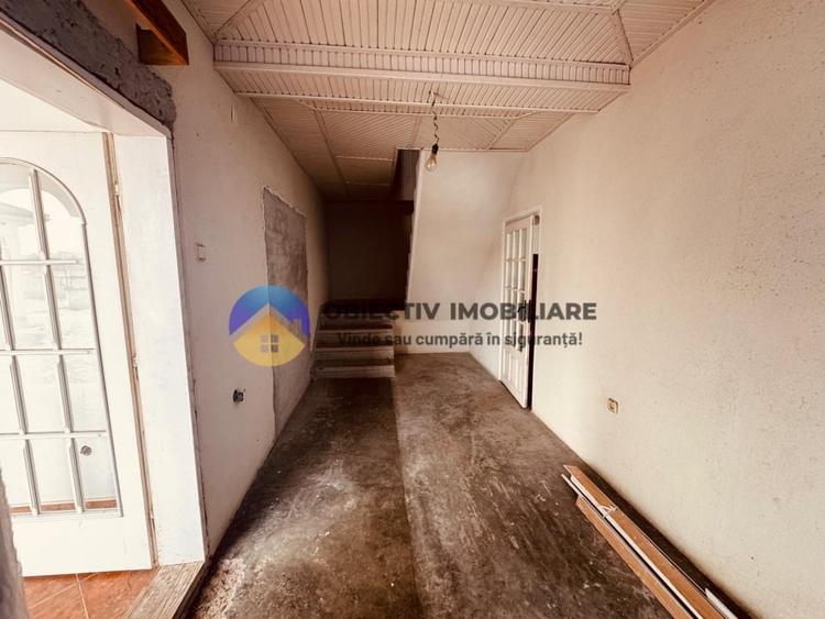 Casă individuală cu 6 camere cu Teren 3683 Mp în Agapia