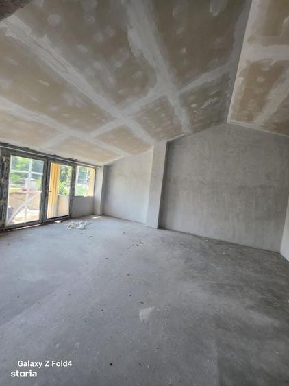 Casă cu 4 camere cu Teren 390 Mp în Independenței