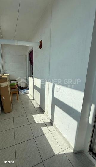 Apartament cu 3 camere decomandat în Tătărași