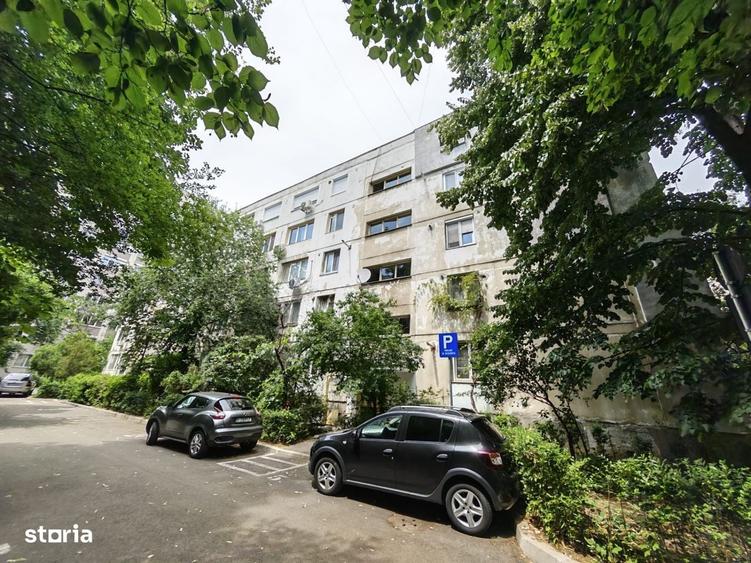 Apartament cu 3 camere semidecomandat în Drumul Taberei