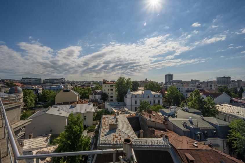 Apartament cu 2 camere semidecomandat, mobilat în P-ța Romană