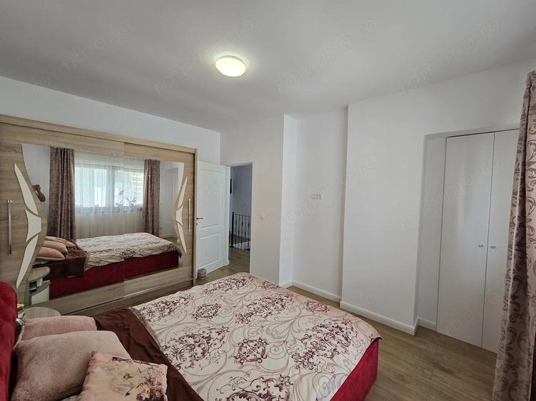 Apartament cu 3 camere decomandat în Dumbrăvița