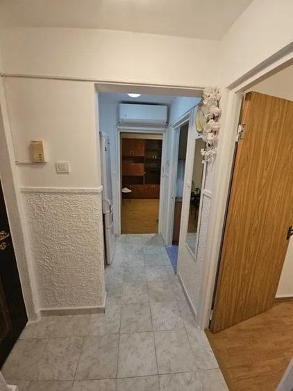 Apartament cu 2 camere decomandat, mobilat în Brâncoveanu