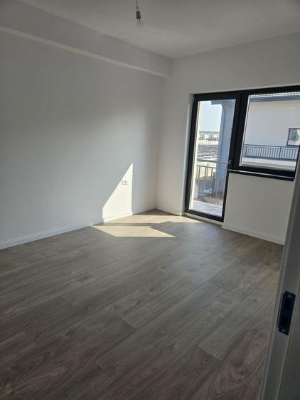 Casă individuală cu 4 camere cu Canalizare în Exterior Vest