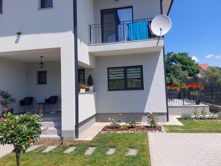 Casă cu 4 camere în Apahida