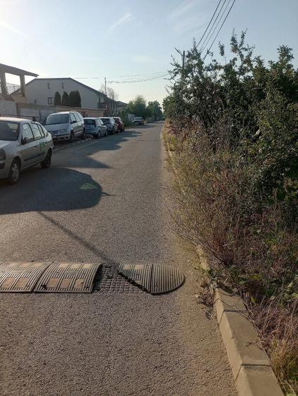 Teren de 1000 mp, în Dragomirești-Deal