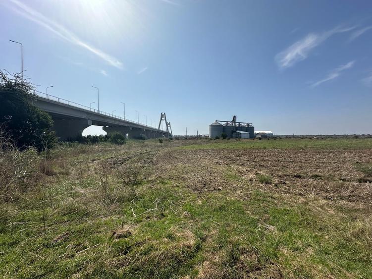 Teren agricol intravilan de 141210 mp, în Agigea