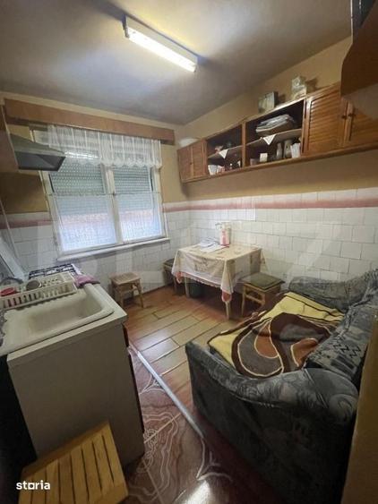 Apartament cu 3 camere semidecomandat în Central
