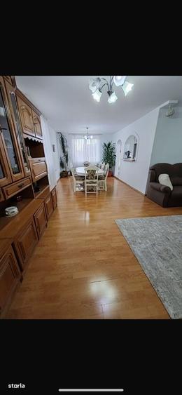 Casă cu 3 camere în Central