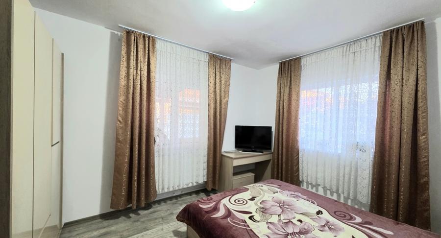 Casă individuală cu 5 camere cu Canalizare în Năvodari