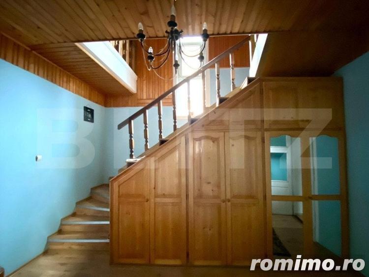 Casă cu 8 camere cu Teren 350 Mp în Rădăuți