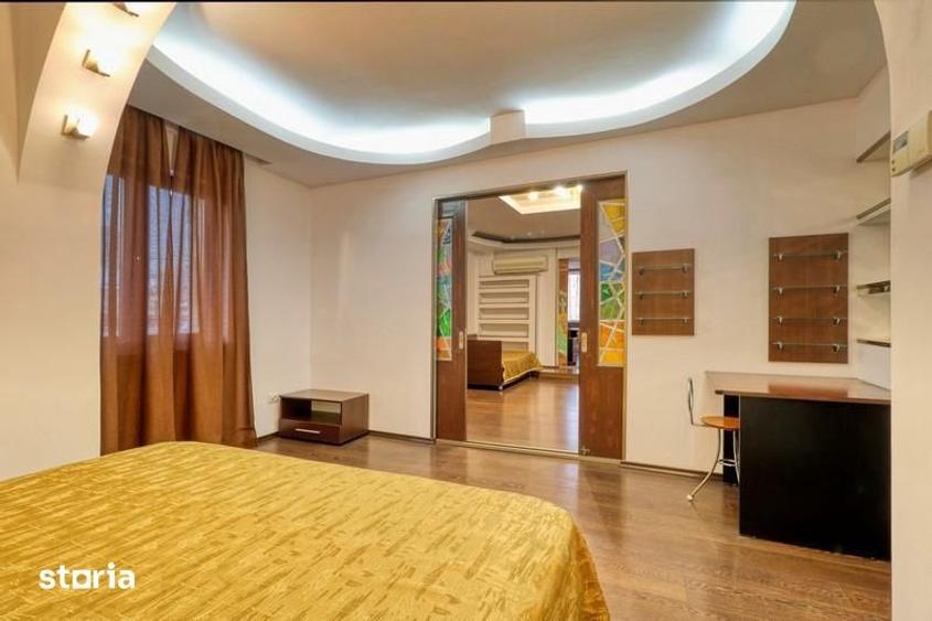 Apartament cu 5 camere decomandat în Grivița
