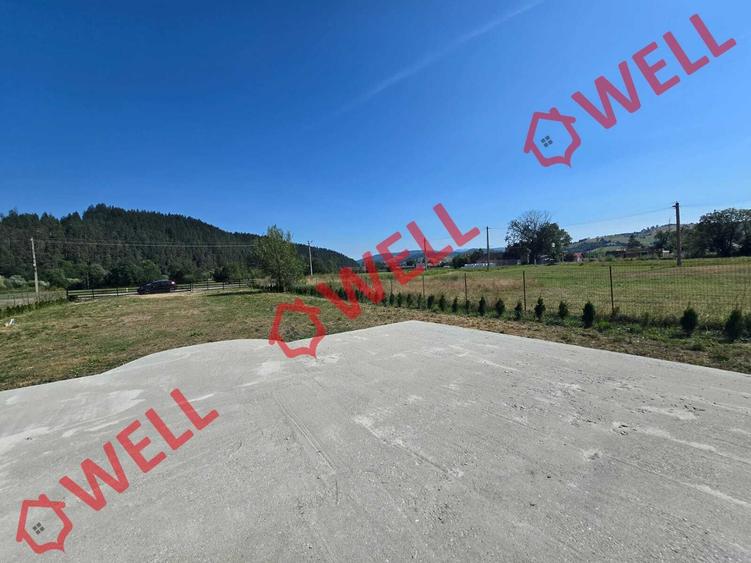 Teren Construcții intravilan de 1500 mp, în Est