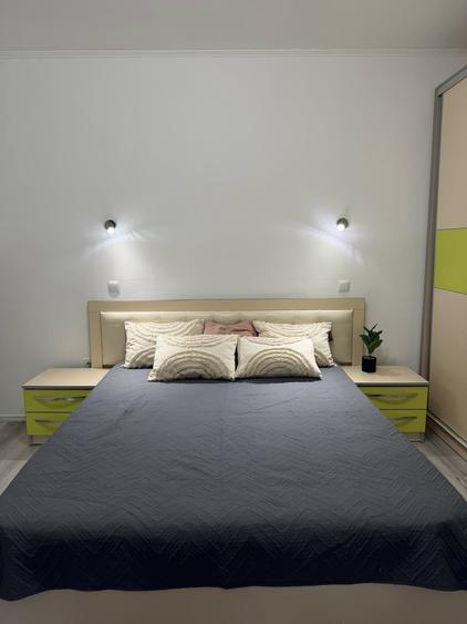 Apartament cu 2 camere semidecomandat în Florești