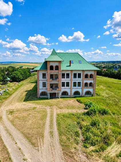 Casă cu 4 camere în Hudum