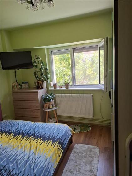 Apartament cu 2 camere decomandat, mobilat în Dâmbovița