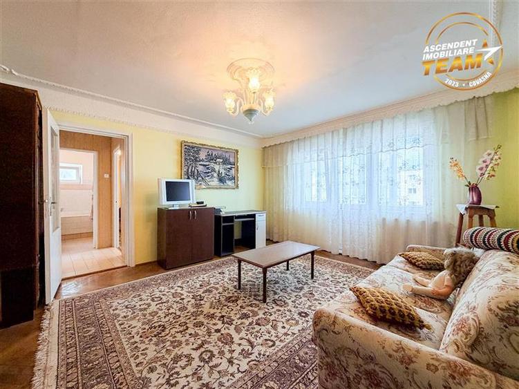 Apartament cu 3 camere nedecomandat în Gării