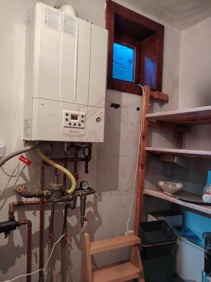 Casă individuală cu 4 camere cu Canalizare în Sud-Est