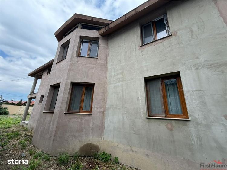 Casă cu 4 camere în Petrești