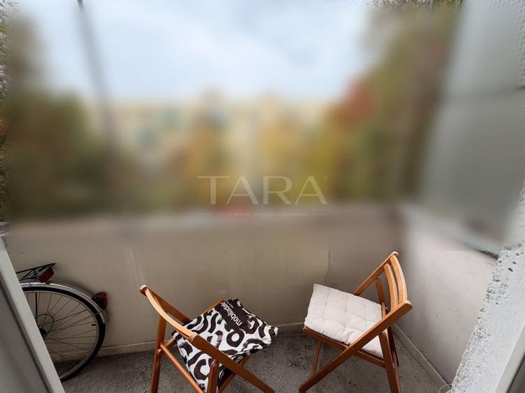 Apartament cu 3 camere semidecomandat, mobilat în Gheorgheni