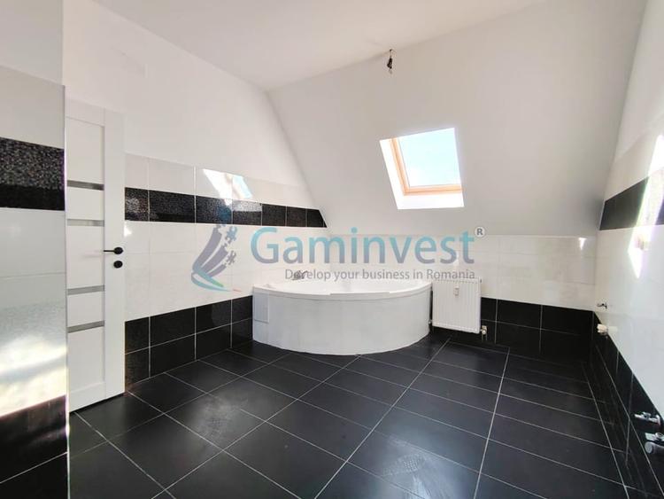 Apartament cu 3 camere decomandat în Vest