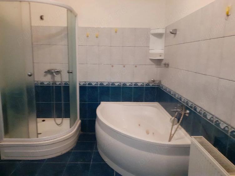 Proprietar inchiriez apartament spa?ios 3 camere + garaj zona Pia?a Spitalului - 2