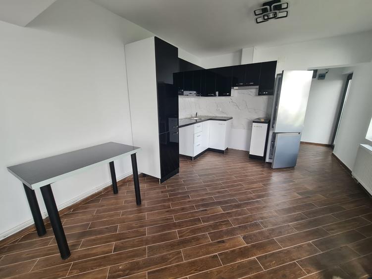 Casă individuală cu 5 camere cu Canalizare în Nord