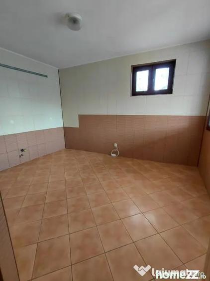 Casă cu 4 camere cu Teren 522 Mp în Central
