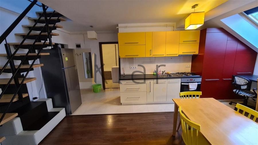 Apartament cu 3 camere circular, mobilat în Zorilor