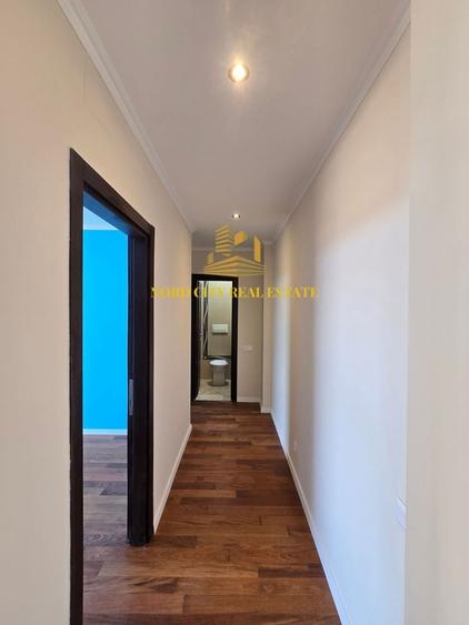 Apartament cu 3 camere semidecomandat în Exterior Vest