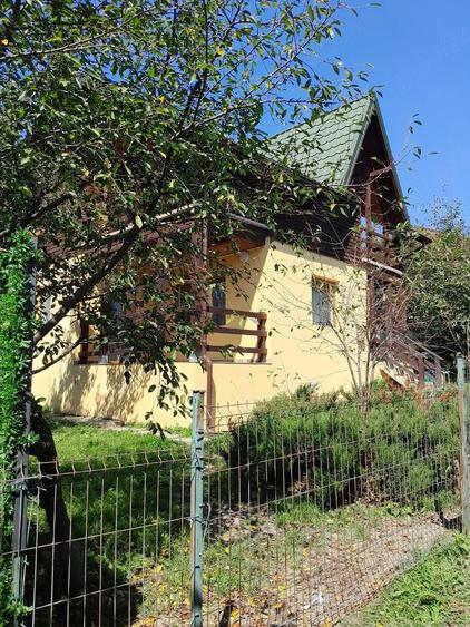 Casă cu Teren 250 Mp în Central