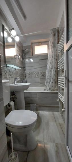 Apartament cu 2 camere decomandat în Neptun