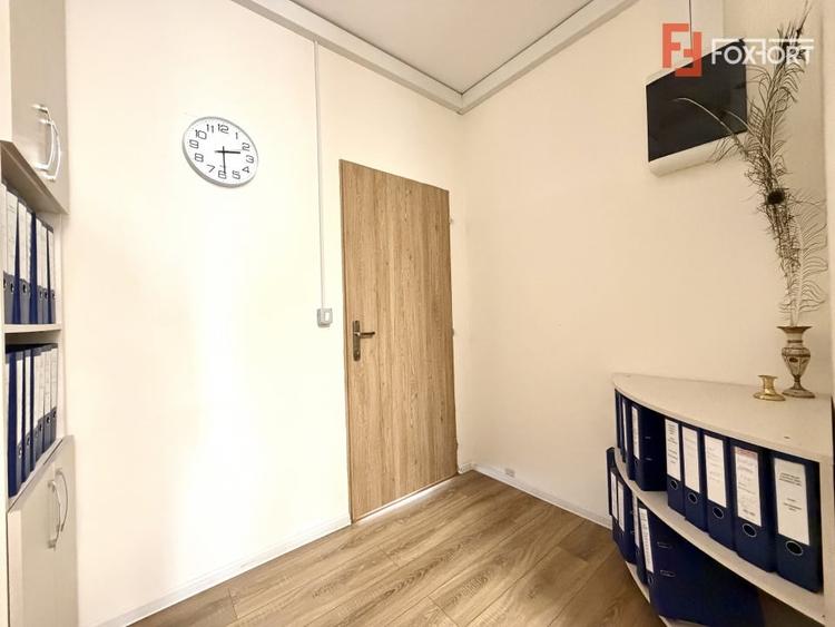 Birou, de 128 mp, în Complex Studențesc