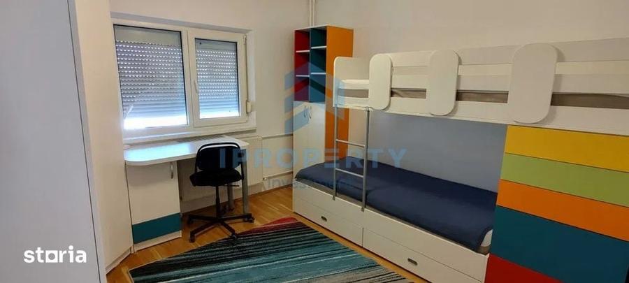 Apartament cu 3 camere decomandat în Nerva Traian