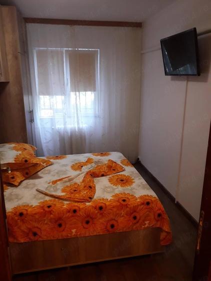 Apartament cu 3 camere semidecomandat în Tomis Nord