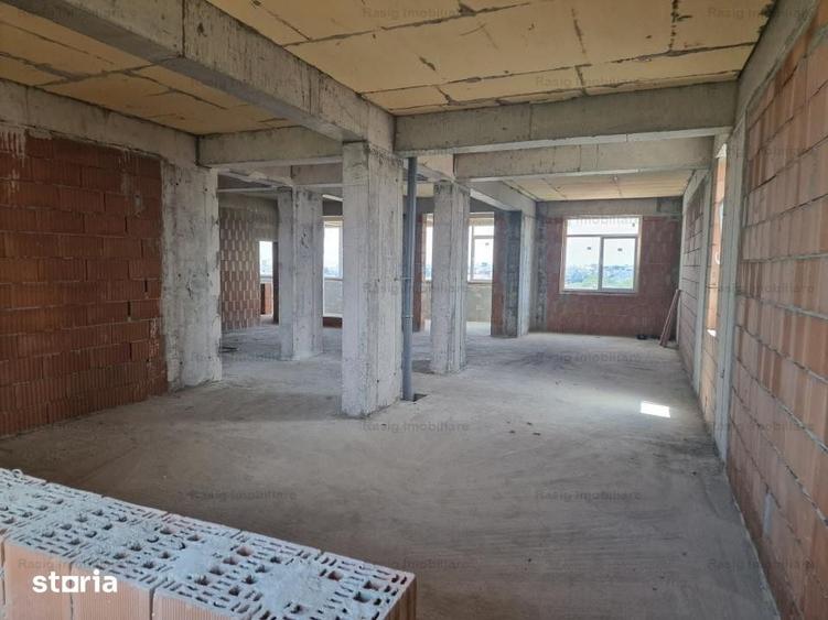 Apartament cu 5 camere în Parcul Carol