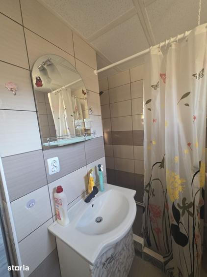 Casă cu 2 camere cu Teren 1300 Mp în Davidești