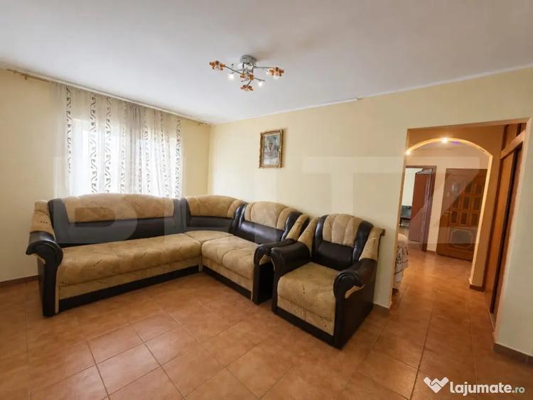 Apartament cu 3 camere decomandat în Central