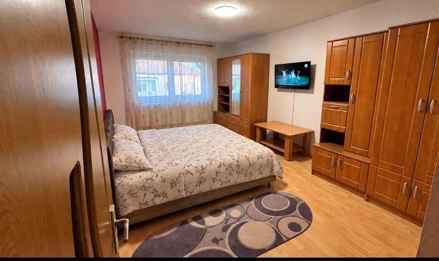 Apartament cu 2 camere decomandat în Vasile Aaron