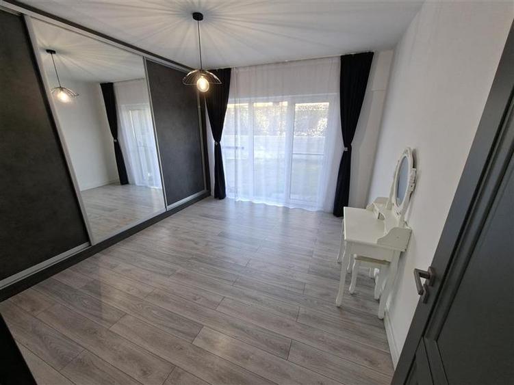 Apartament cu 3 camere circular, mobilat în Iris