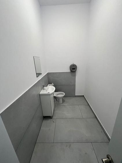 Spațiu comercial, în Central