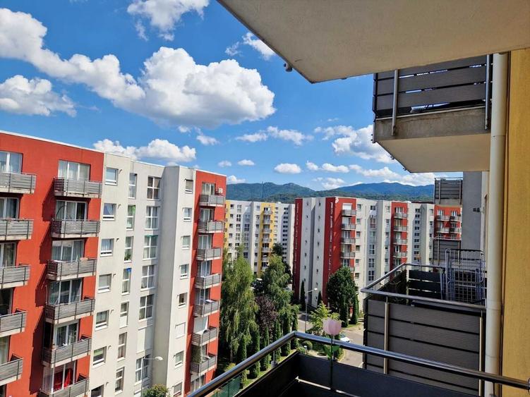Apartament cu 3 camere decomandat în Avantgarden