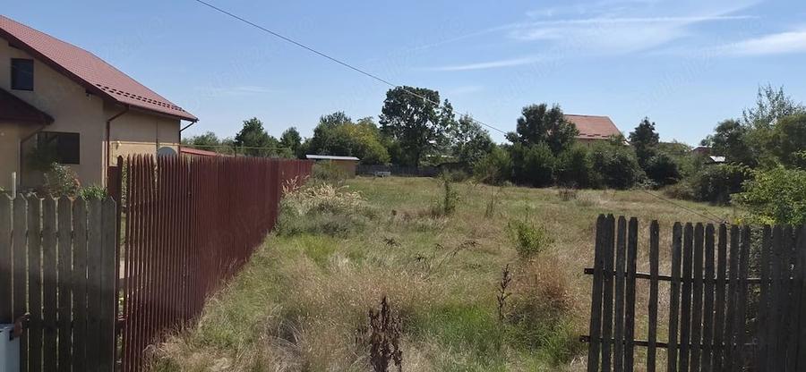Vand doua loturi teren intravialn, Mosoaia, Hintesti, in suprafata de 800 si 1600 mp cu utilitati - 12