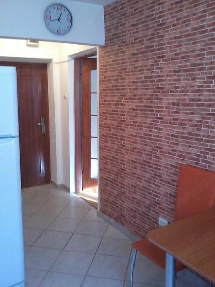 Garsonieră decomandată în Podu Roș