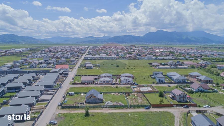 Teren de 683 mp, în Tărlungeni
