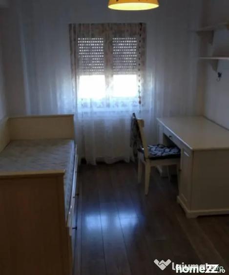 Apartament cu 3 camere decomandat în Paltiniș